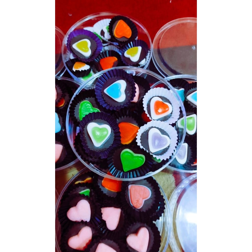 

coklat love warna warni murah dan enak