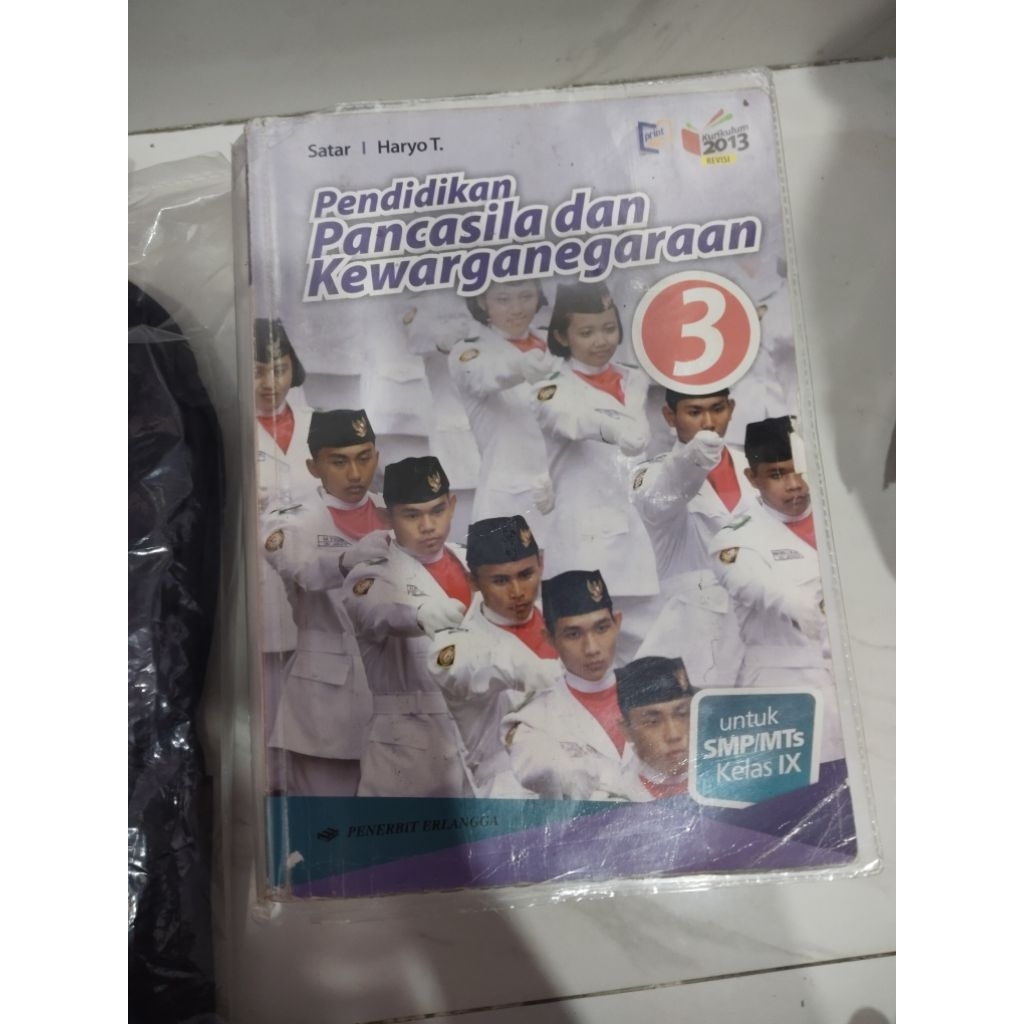 Buku pkn / ppkn / pendidikan pancasila dan kewarganegaraan kelas 9 SMP penerbit ERLANGGA - kurikulum
