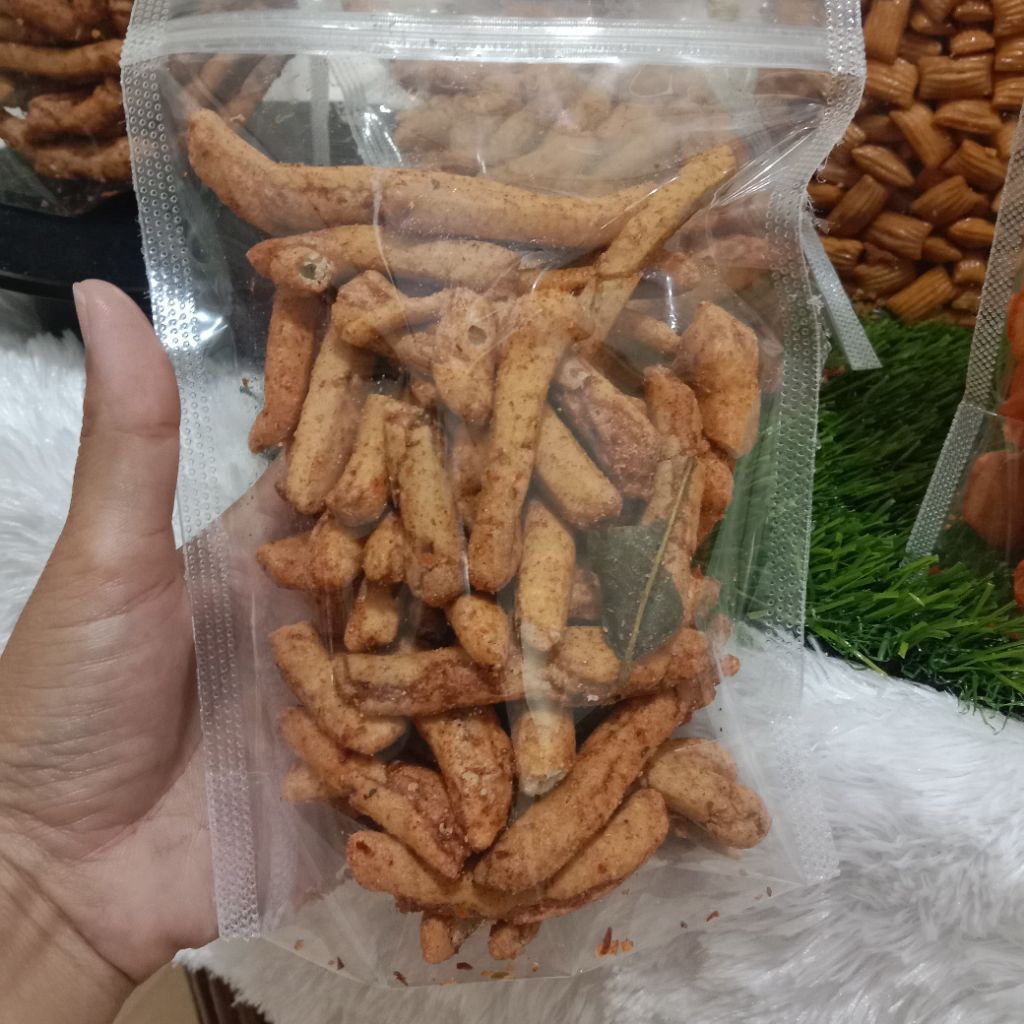 

Basreng daun jeruk pedas asin kriuk renyah gurih 250g / snack kiloan / cemilan camilan jajanan makanan ringan murah meriah / pusat oleh-oleh khas solo