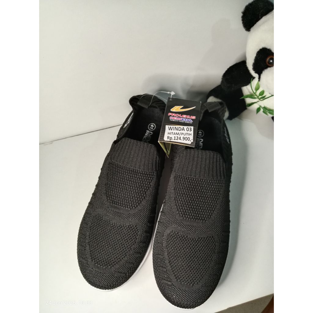 SEPATU PROFOUND NEW ERA HITAM PUTIH TANPA TALI