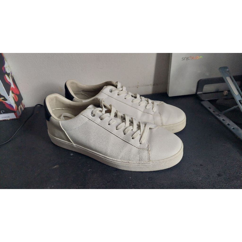 ZARA MEN Minimalist Lace Up Leather Sneakers White Like New