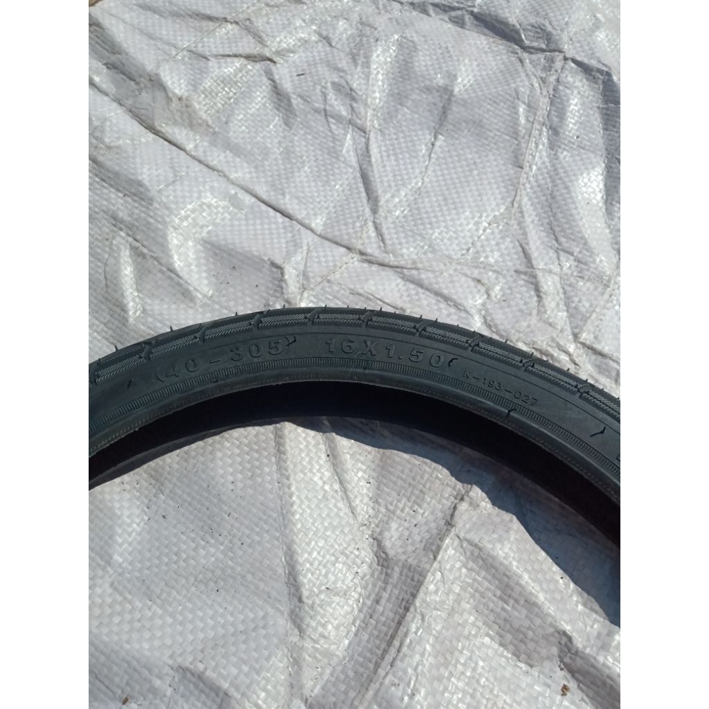 Ban Luar Sepeda 16 x 1.50 Lipat Mini BMX