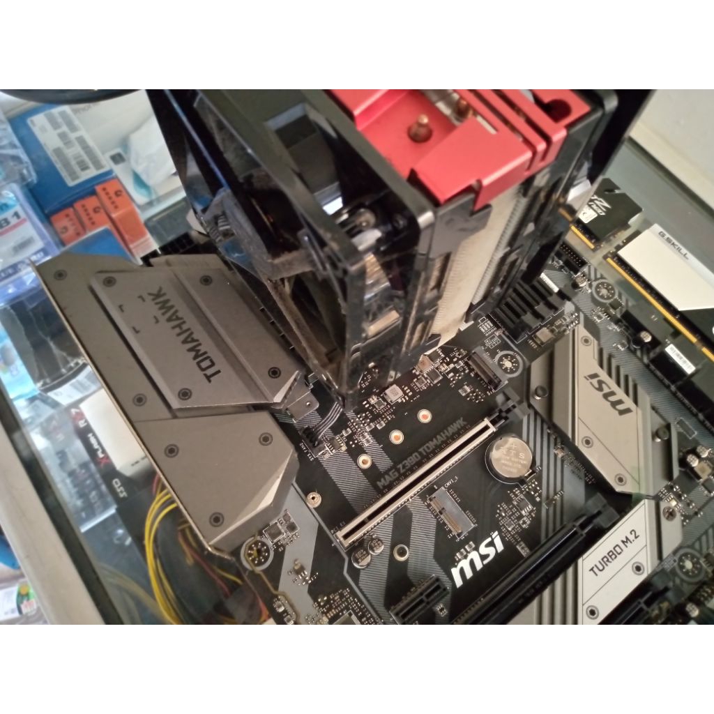Set Motherboard MSI MAG Z390 Tomahawk dan Processor Intel Core I7 9700f