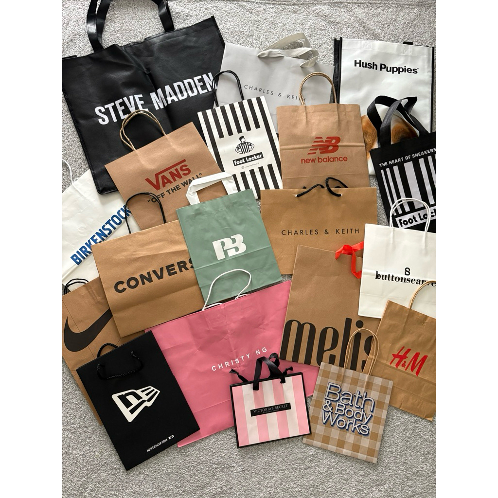 

PAPER BAG ALL ORIGINAL STORE NEW (BELUM PERNAH DIPAKAI)