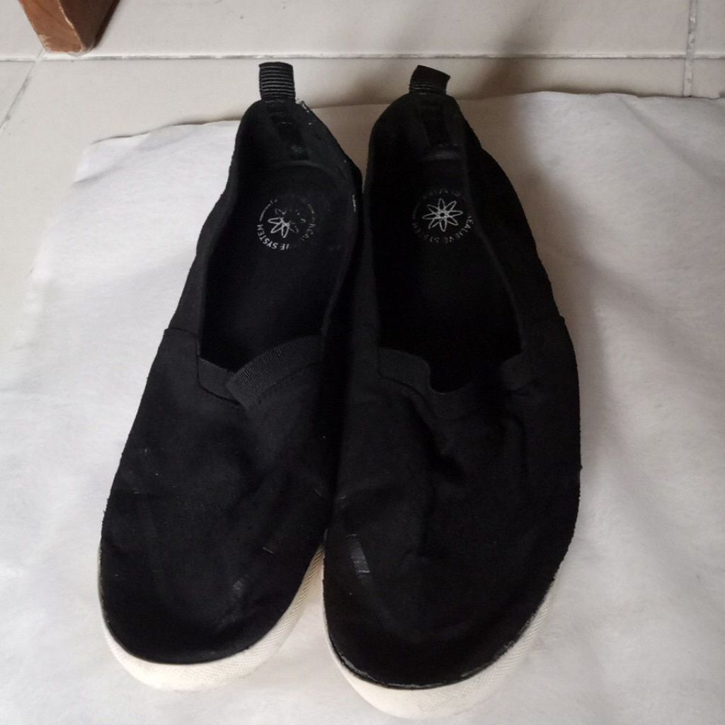 Sepatu pria preloved branded