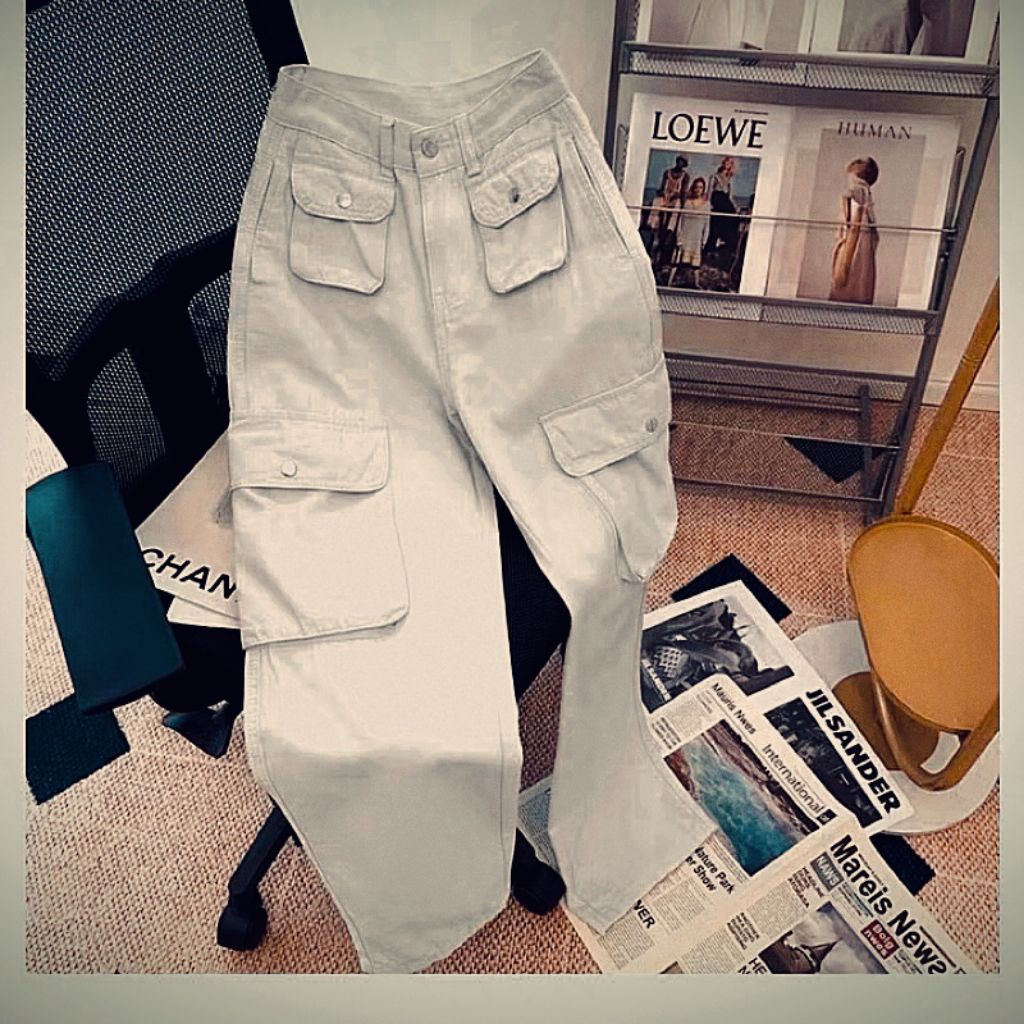 Celana panjang wanita Twill cargo stretch pasir putih