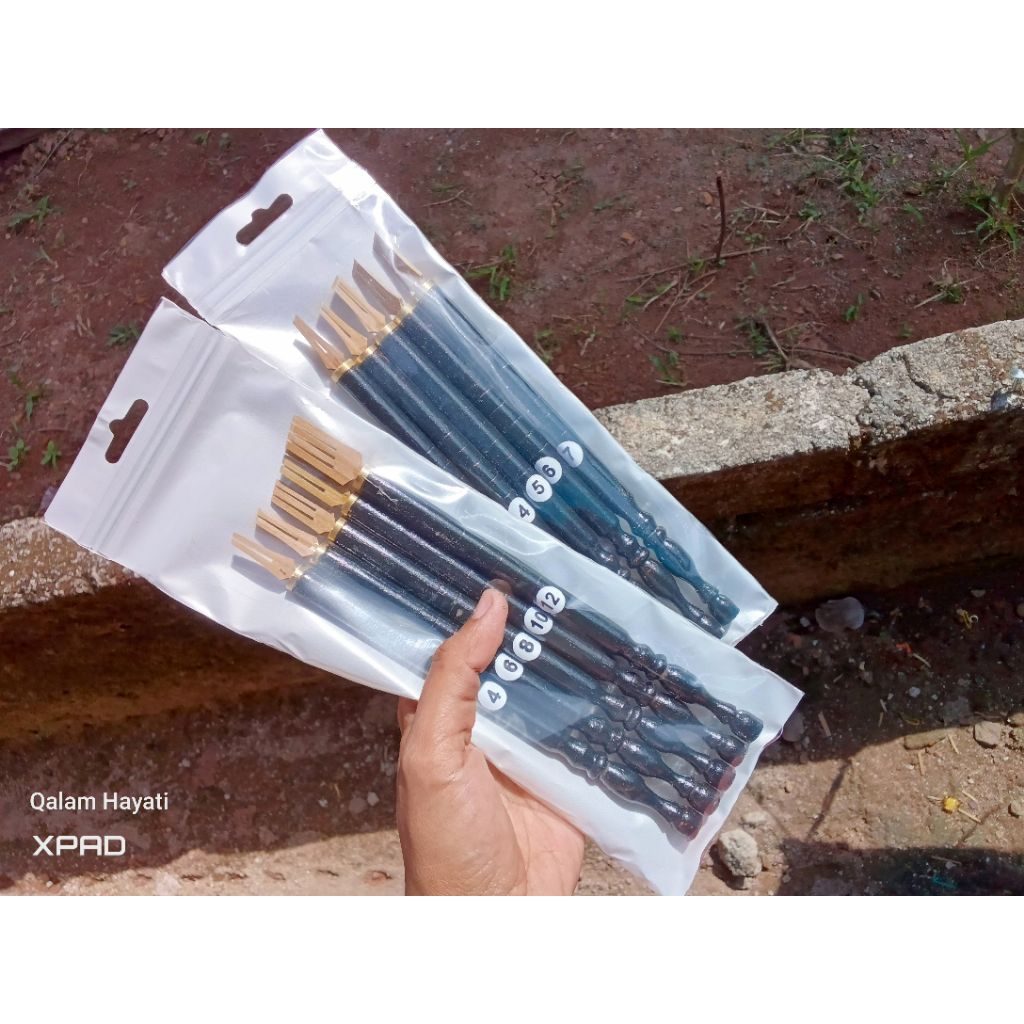

1 set isi 5 pcs Qalam gagang hitam