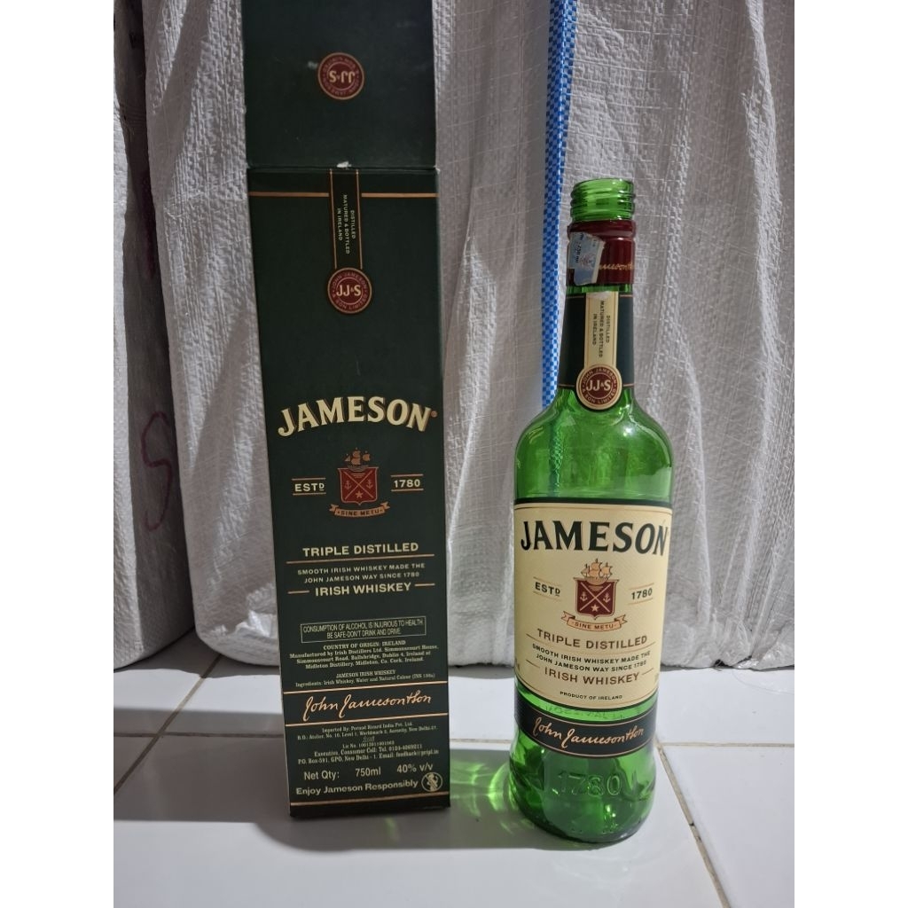 botol bekas jameson