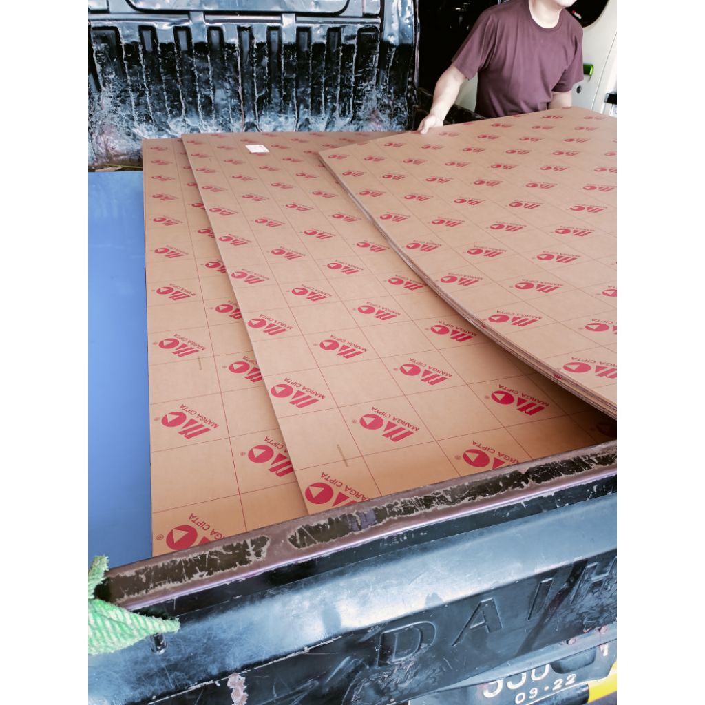 

aklirik bening MC marga cipta lembaran 1 mtr x 2 mtr/12mm/15mm/20mm/25mm