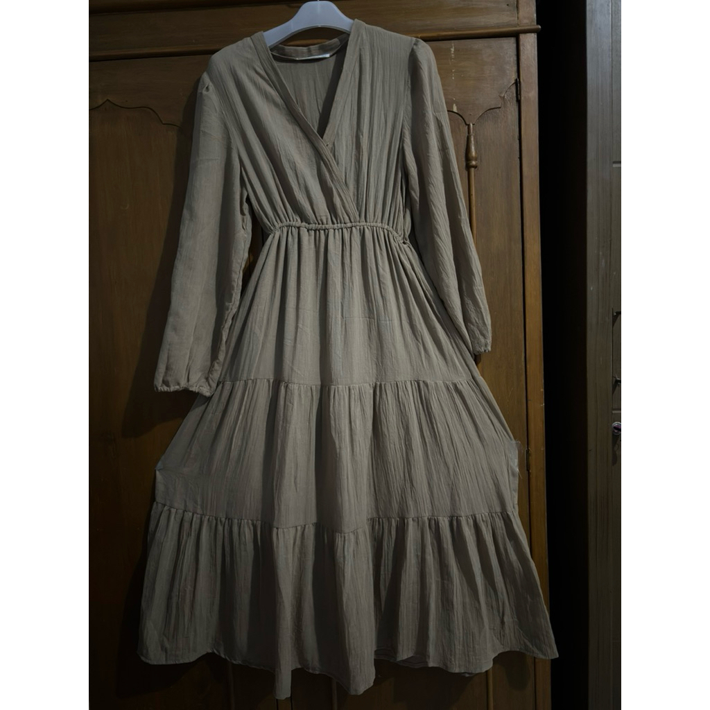 Dark Beige Crinkle Tiered Midi Dress by E hyphen world gallery PEACE