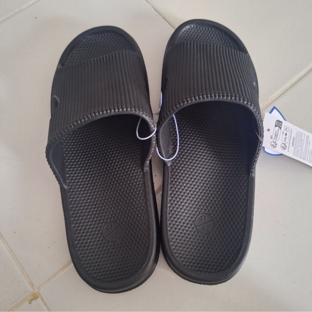 Sandal Miniso Pria