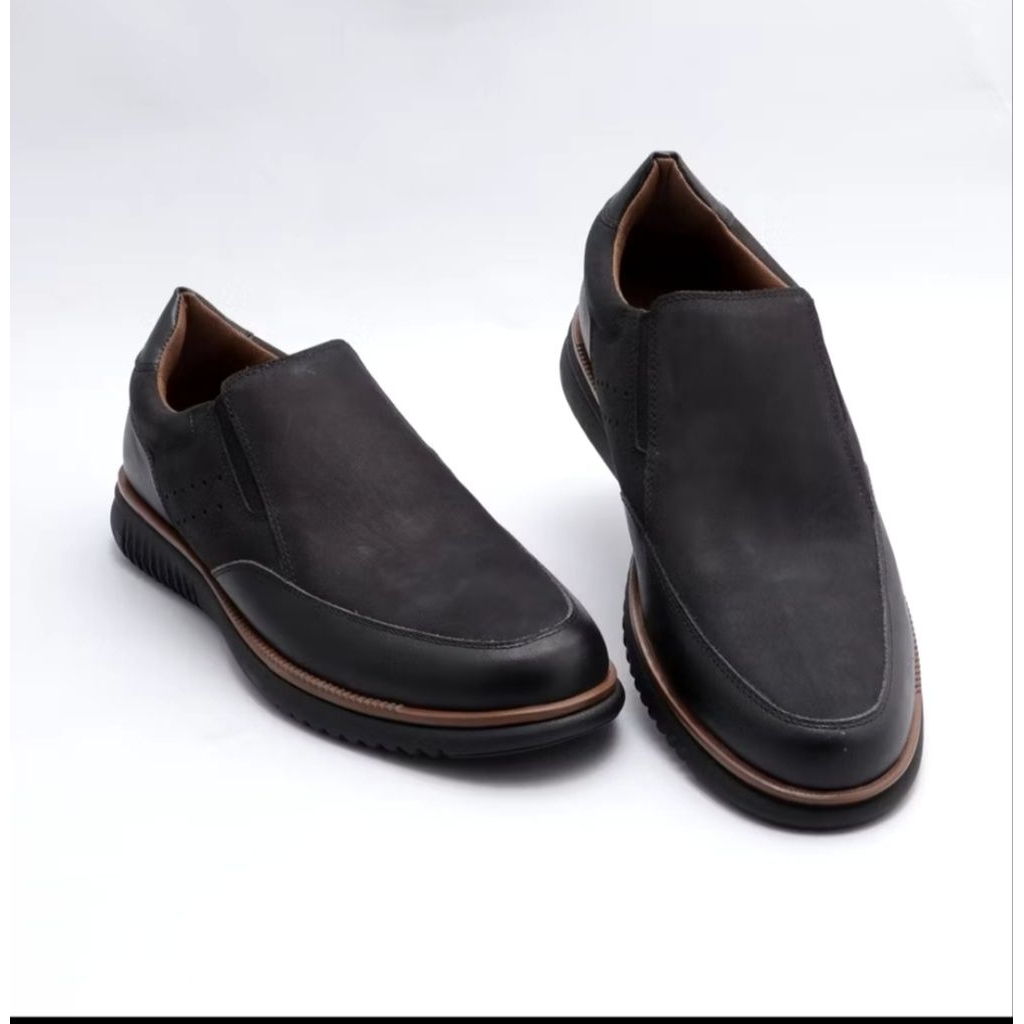 Buccheri ZIVON casual pria black