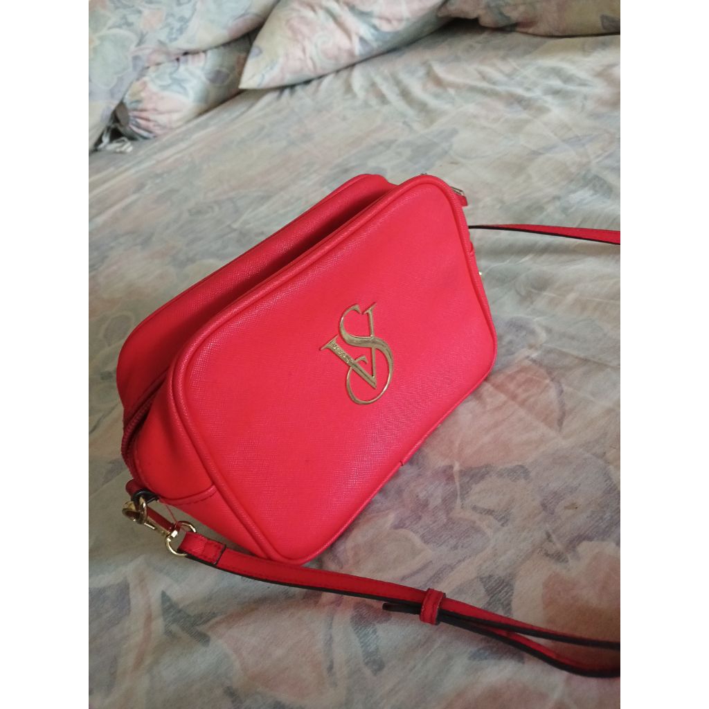 TAS SELEMPANG VICTORIA SECRET