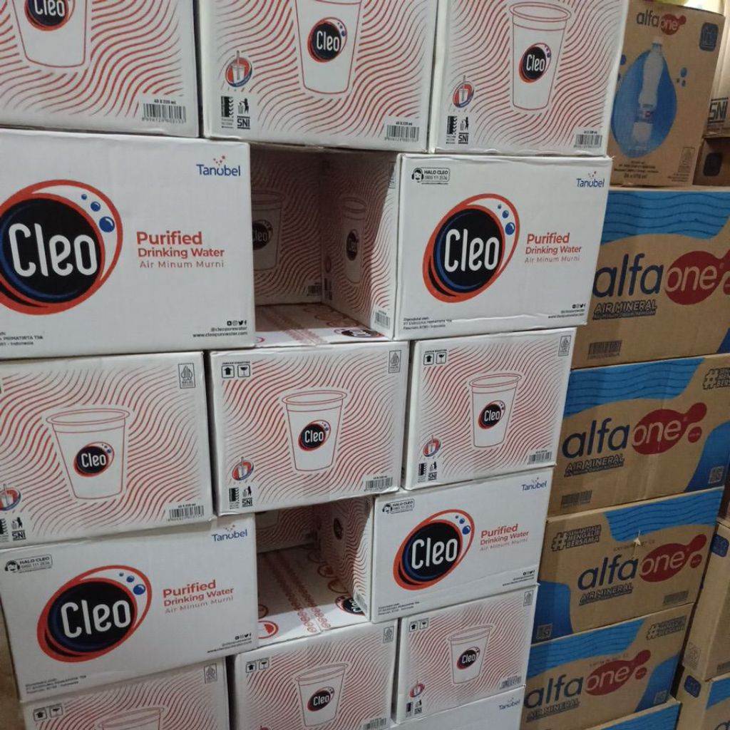 

Air mineral kemasan Cup 220ml/240ml