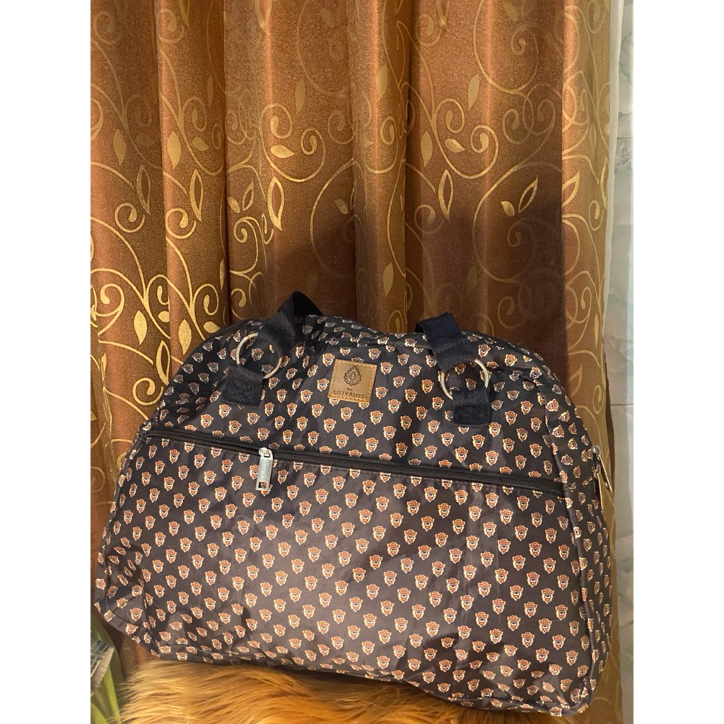 tas travel wanita anti air