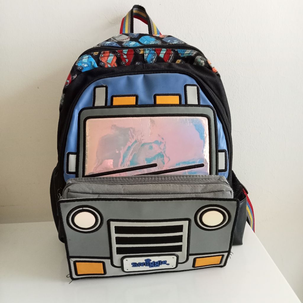 Tas sekolah Smiggle