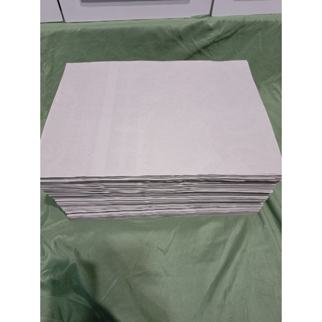 kertas lapis nasi padang warteg dll bahan koran ada gambar sebelah ukuran 45x33cm per 1kilo