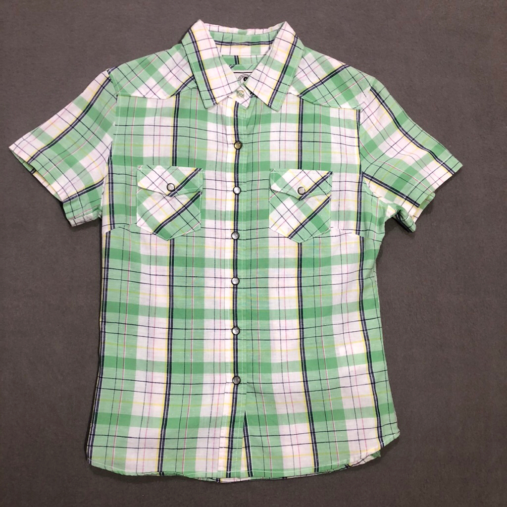 T&C SURF DESIGNS KEMEJA UNISEX KATUN LINEN LENGAN PENDEK KOTAK KOTAK HIJAU PUTIH SKU 769