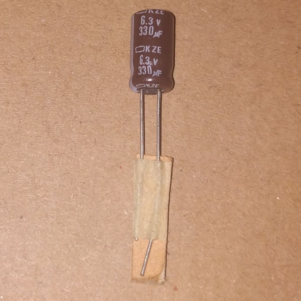 C Elco Elko 330uF 6.3V 330 uF 6.3 V