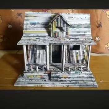 miniatur rumah dari lintingan koran/prakarya kertas koran