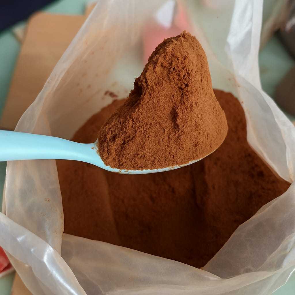 

Bubuk Kopi Hitam Tubruk Robusta Asli Murni 100% Tanpa Campuran 500 Gram TN-1