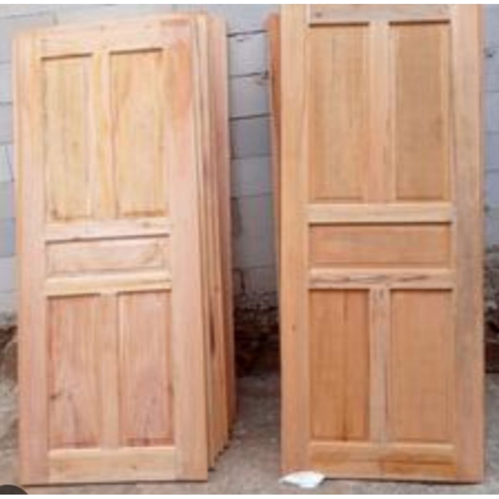 Daun pintu kayu mahoni