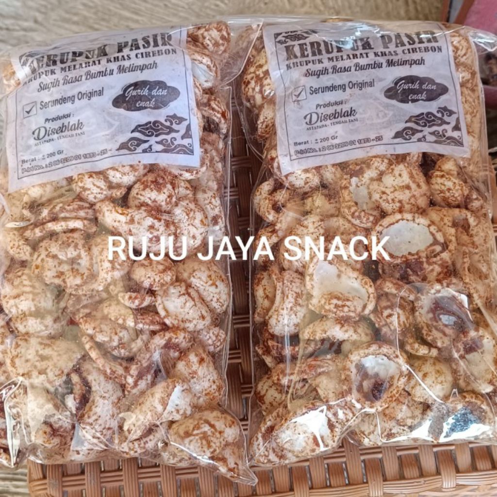 

2 bungkus Krupuk serundeng / kerupuk mares oleh oleh cirebon