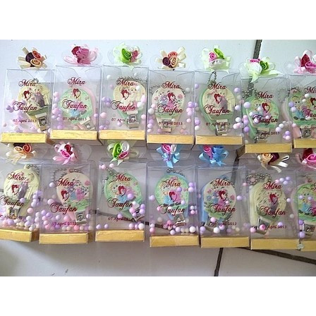 

(MIKA SAJA) Kotak Mika Souvenir Ukuran 4x3x12 cm