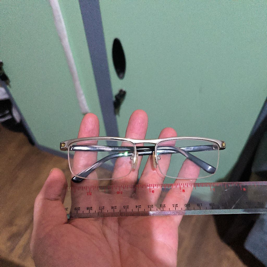 Kacamata Carti. preloved