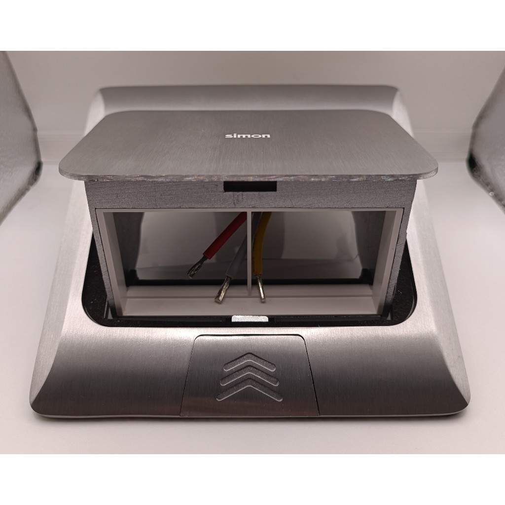 SIMON FLOOR OUTLET 146 (4M) + INBOWDOOS FLOOR