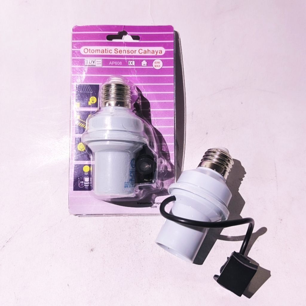 Fiting Sensor Cahaya Otomatis