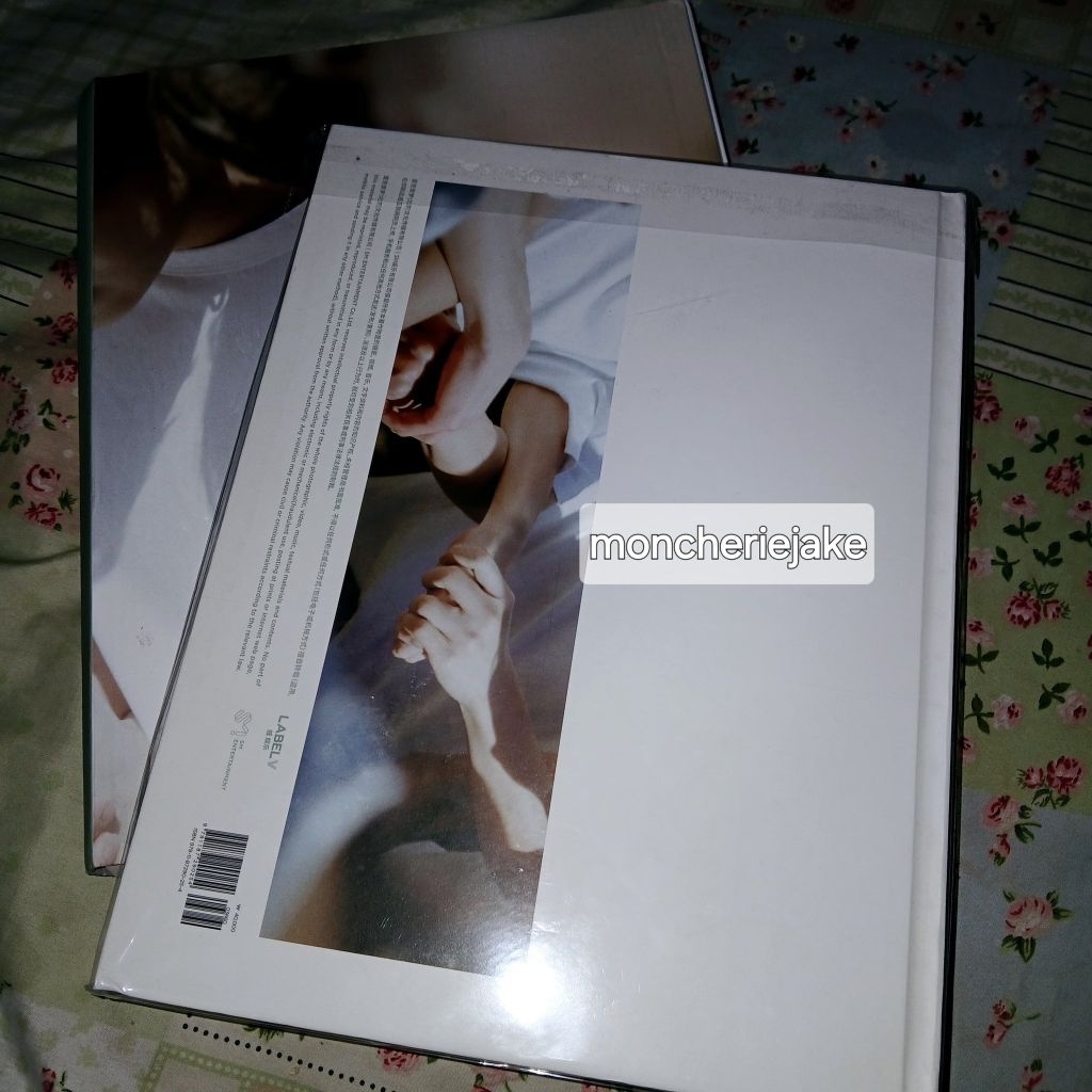 WAYV PHOTOBOOK HOLIDAY WINWIN VER