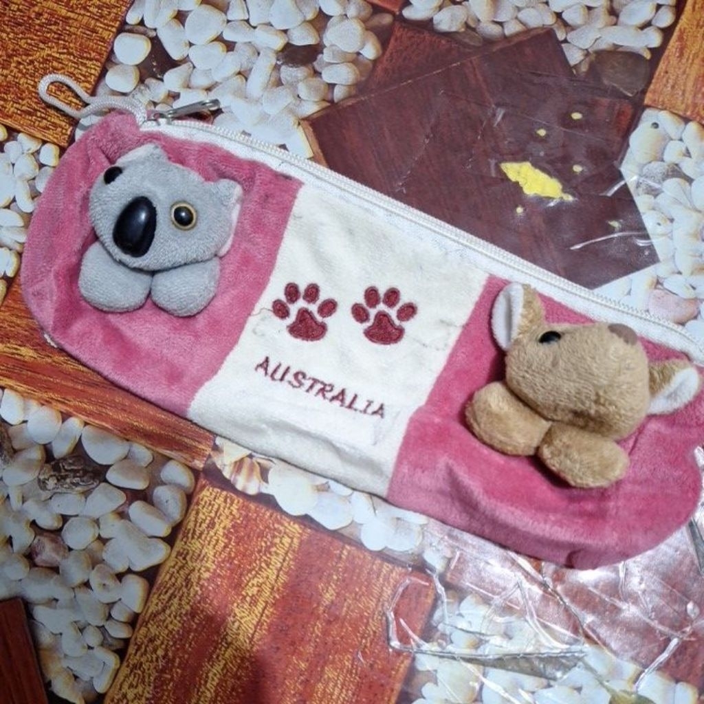 

PRELOVED TEMPAT PENSIL