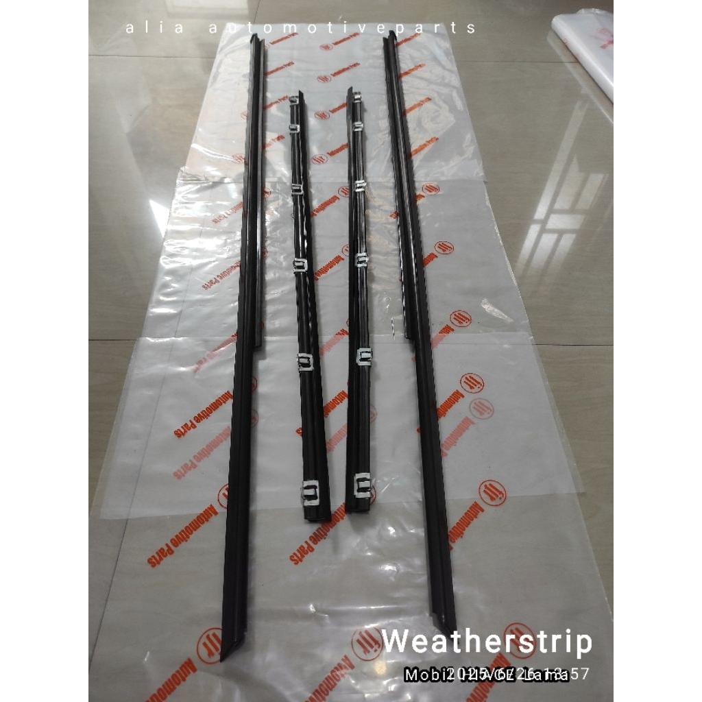 Pelipit pintu mobil Toyota HIACE lama