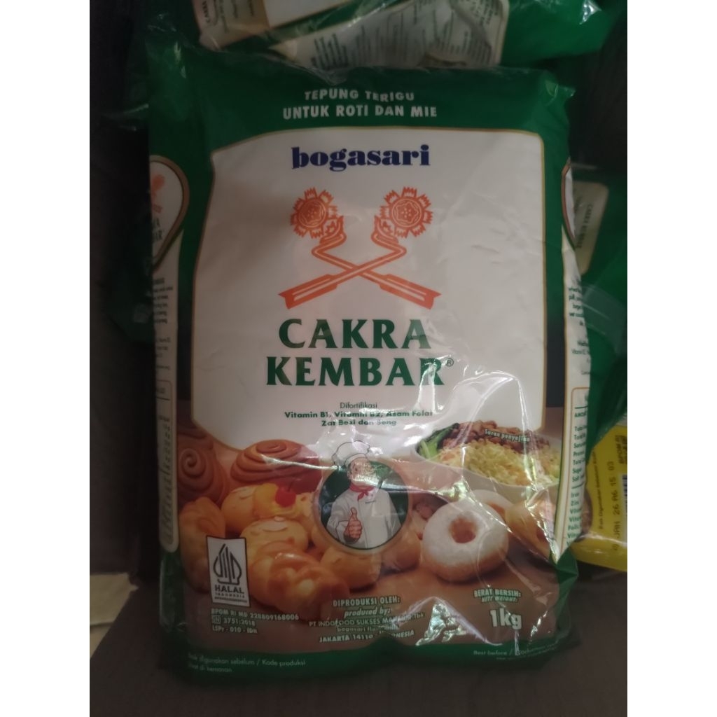 

tepung terigu Cakra kembar 1kg original premium 1 kilo