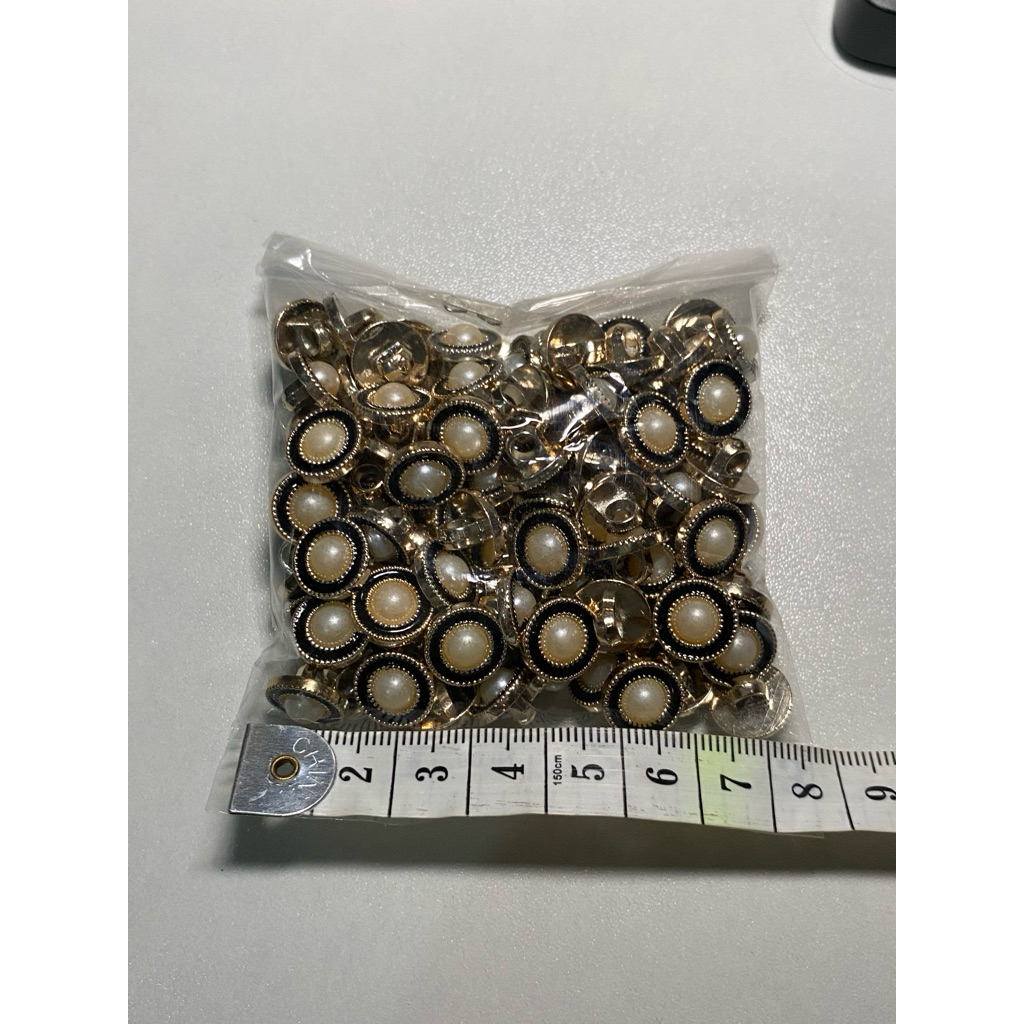 Kancing baju mutiara jamur hitam emas 11 mm