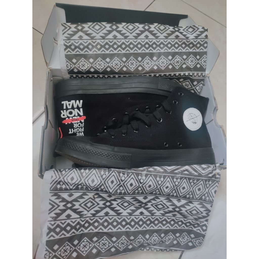 sepatu seken nobrand footwear normal mulus