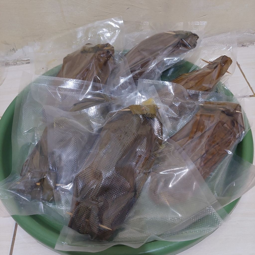 Pepes ikan salem