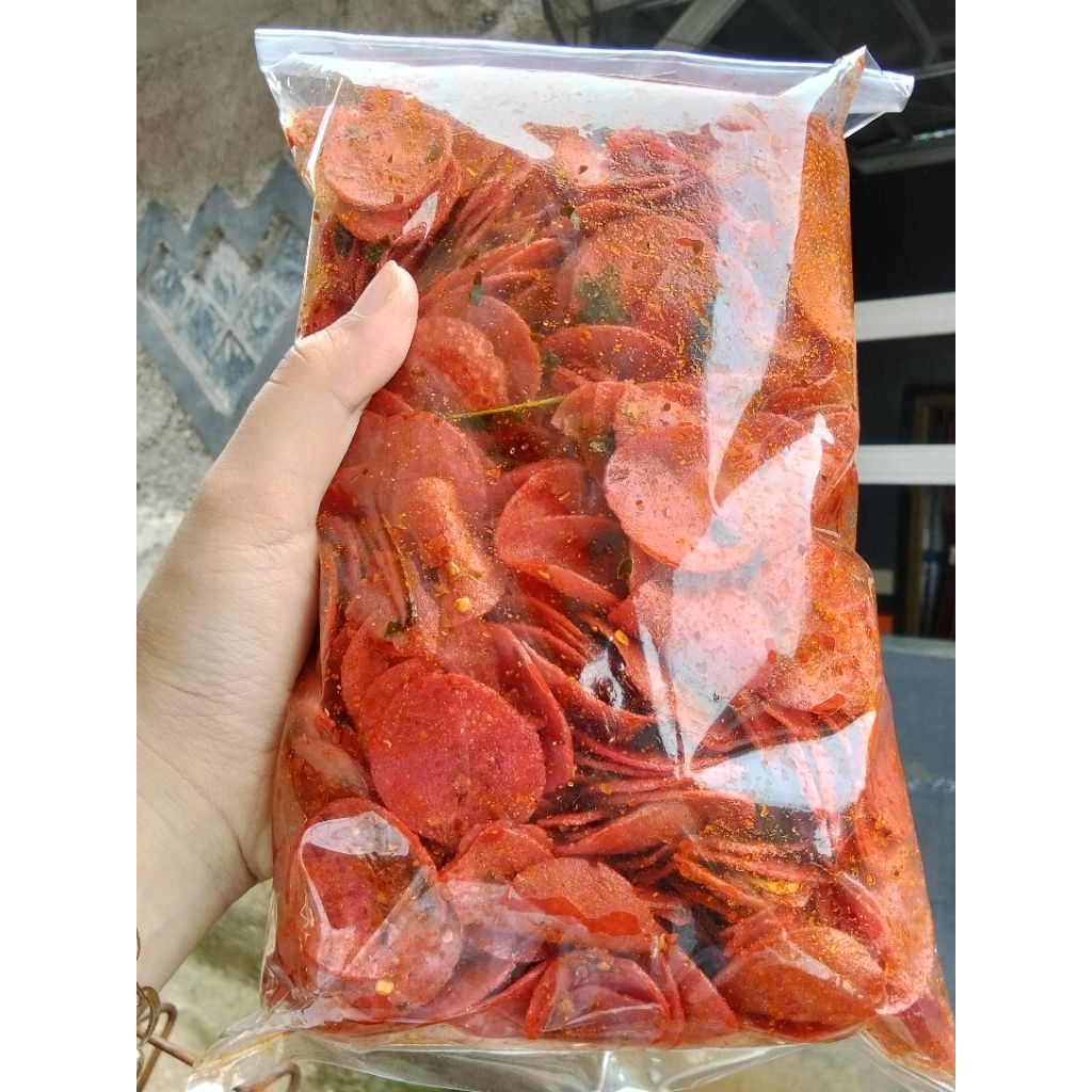 

SOSIS GORENG EXSTRA PEDAS DAUN JERUK BUMBU MELIMPAH RUAH KEMASAN 500GRAM