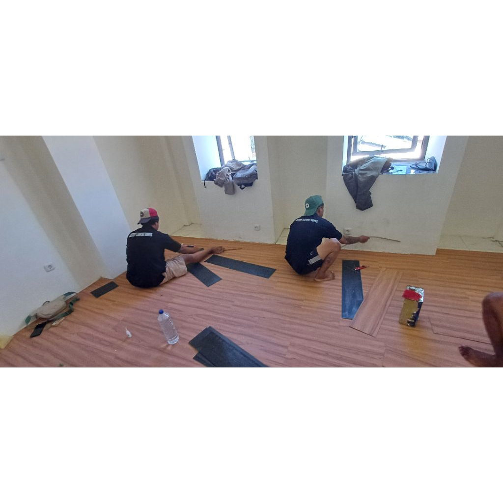 Jasa Pasang Lantai Vinyl Anti Bakteri Rumah Sakit SPC WPC deck Surabaya