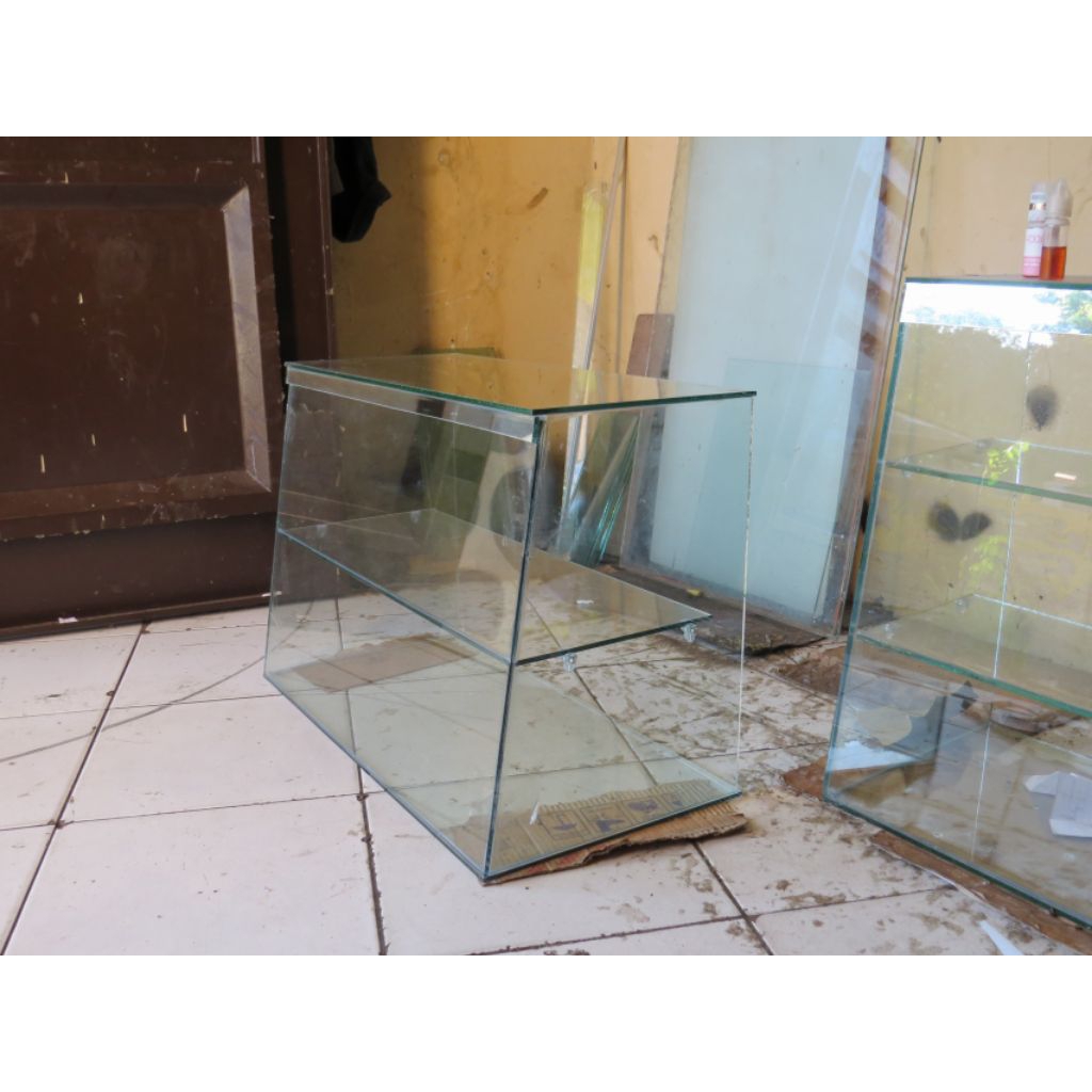 etalase makanan kue chicken ayam gorengan rokok pulsa