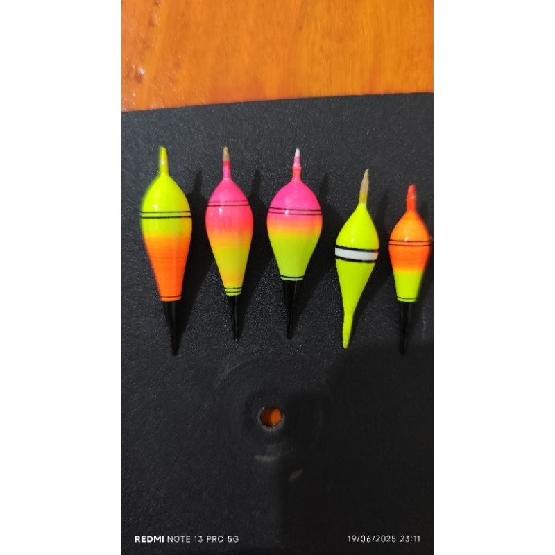 pelampung/kumbul/kambangan microfishing super sensitif & ringan, bahan sterofoam padat & kayu balsa 