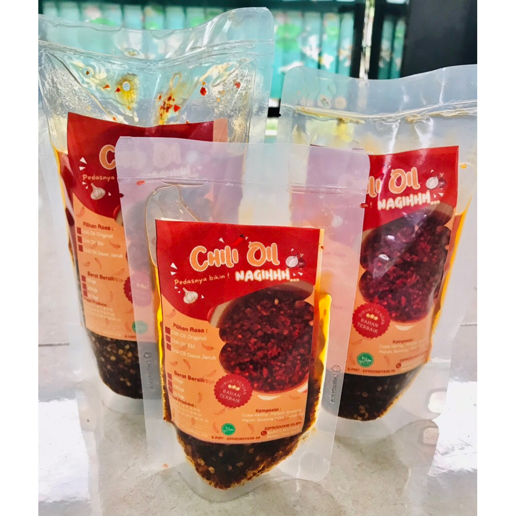 

Chili Oil NAGIH - Minyak Cabai varian Ebi Halal, Enak, Gurih, Pedas (250g, 500g, 1Kg)