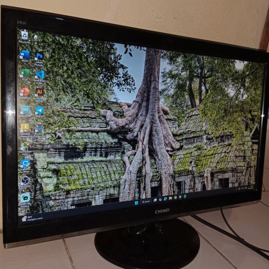 Monitor 24 Inch Merk Chimei