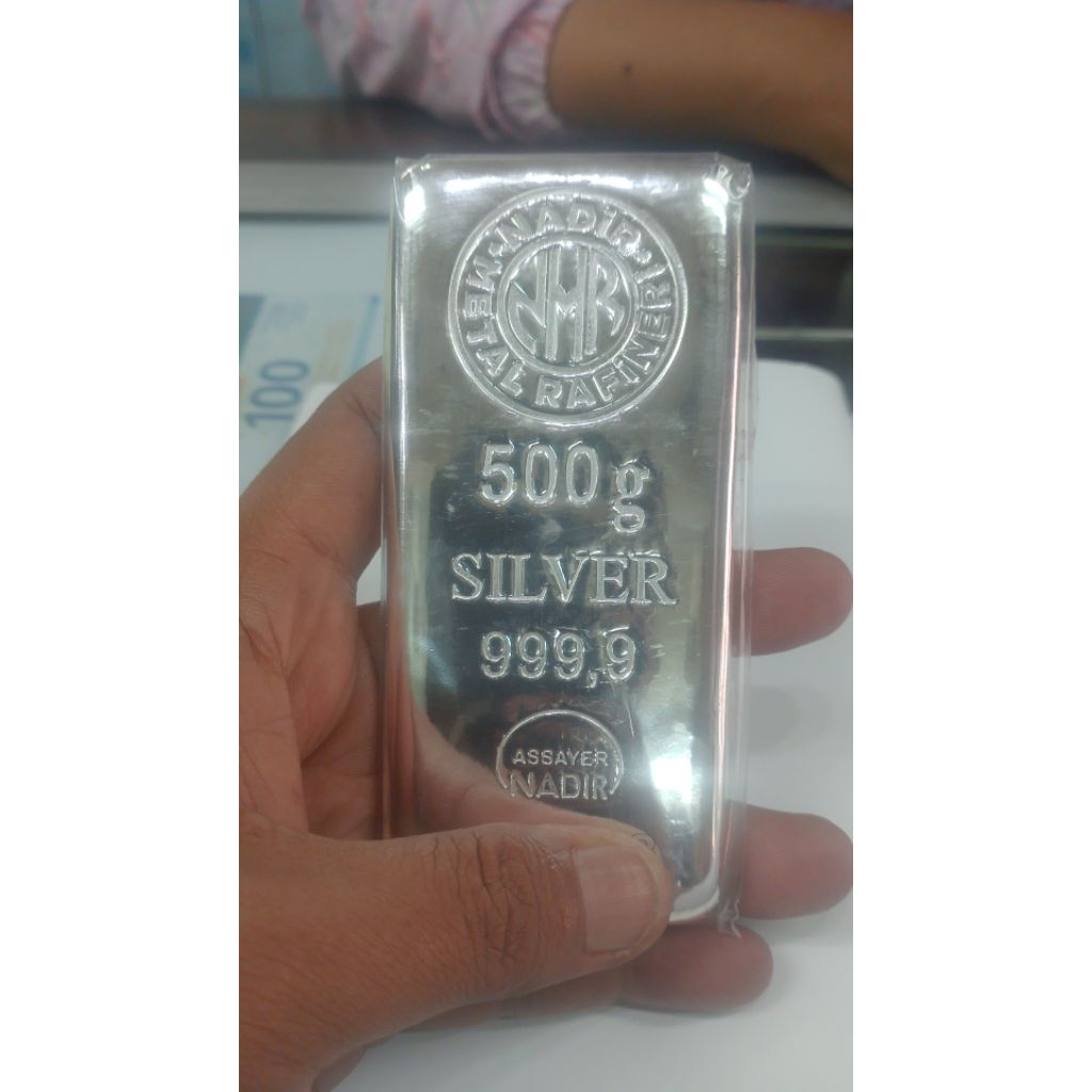 Perak batangan Nadir