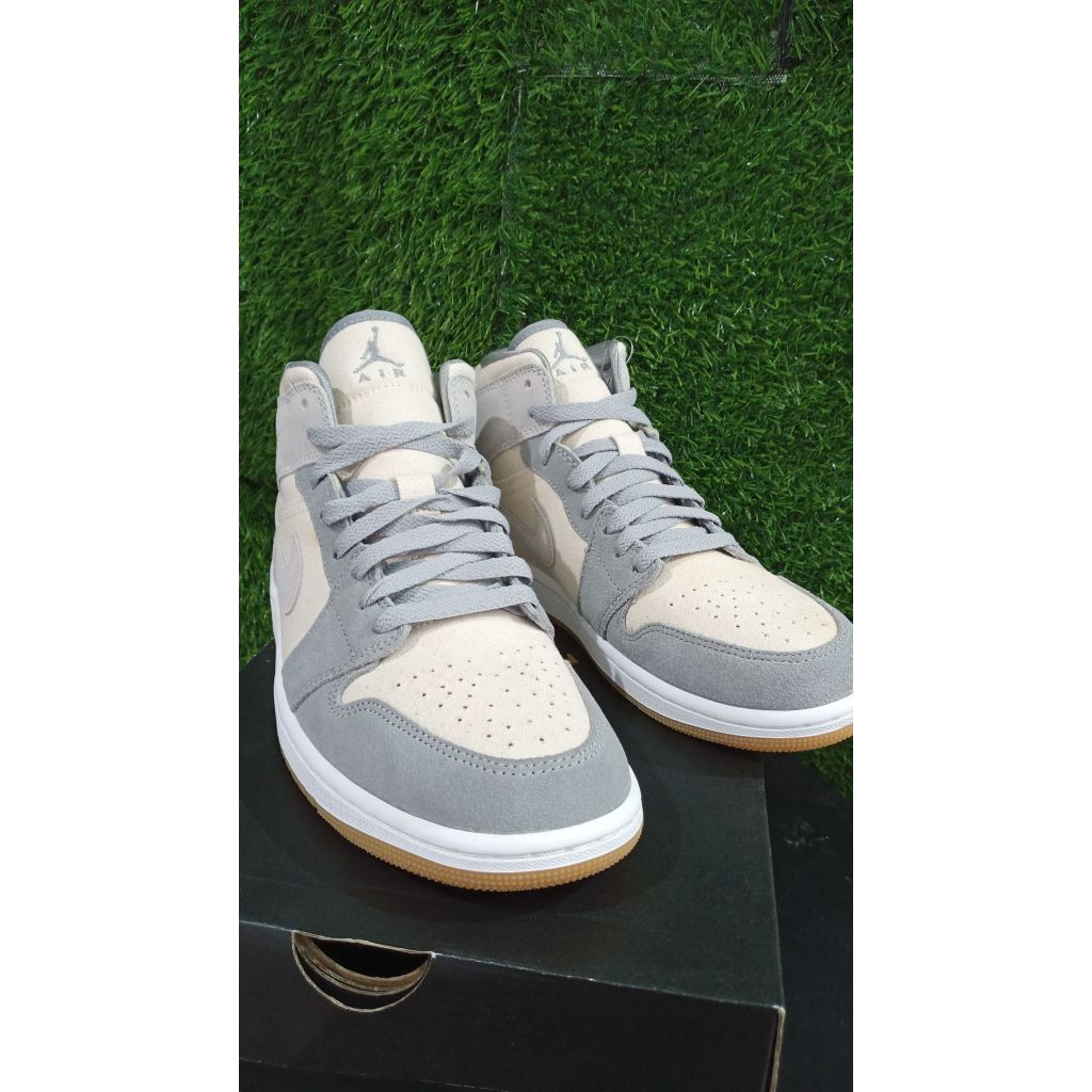 SEPATU NIKE AIR JORDAN 1 MID SE COCONUT MILK ORIGINAL DN4281 100 BNIB