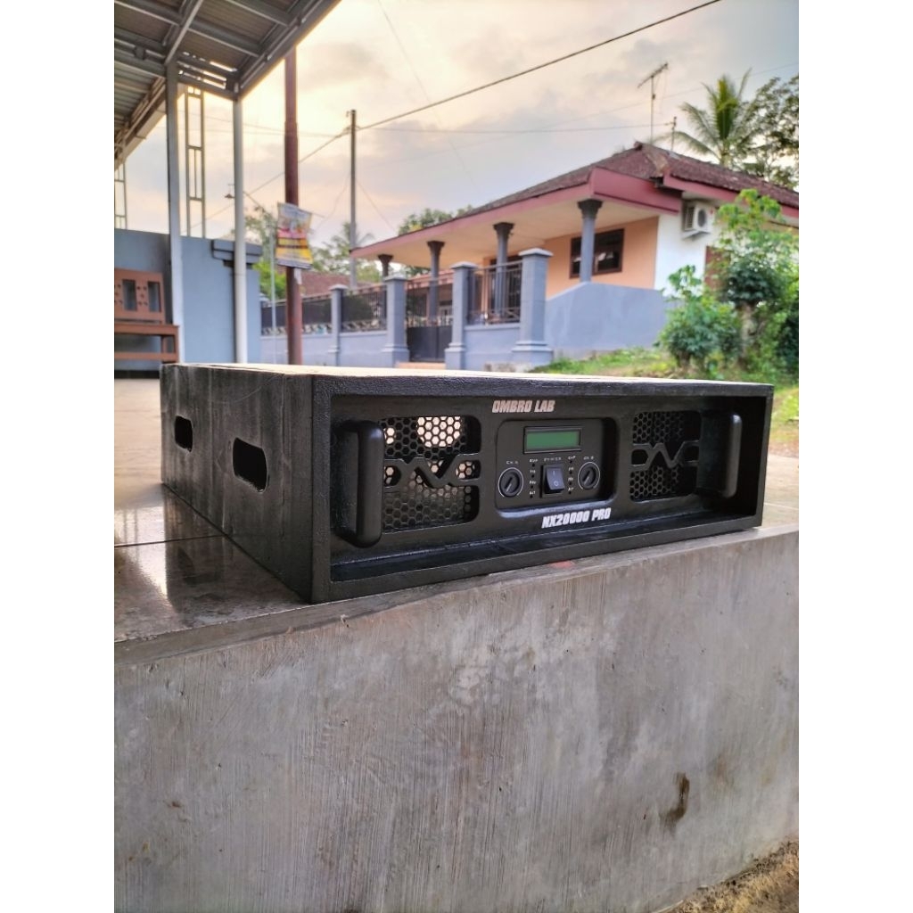 Box Power Amplifier Triplek 3U  "Box Power Amplifier Model BU"