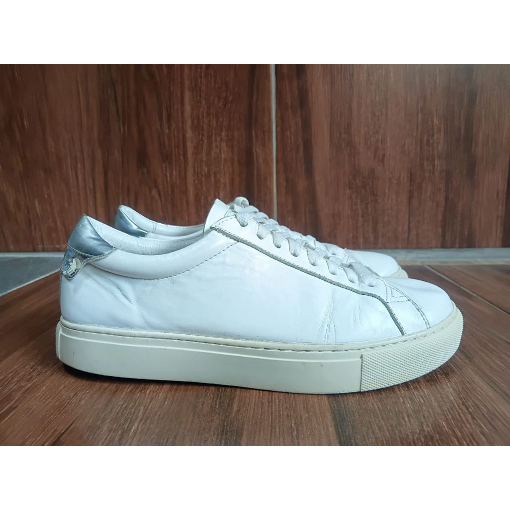 SEPATU SNEAKERS CASUAL GIVENCHY PARIS SIZE 40