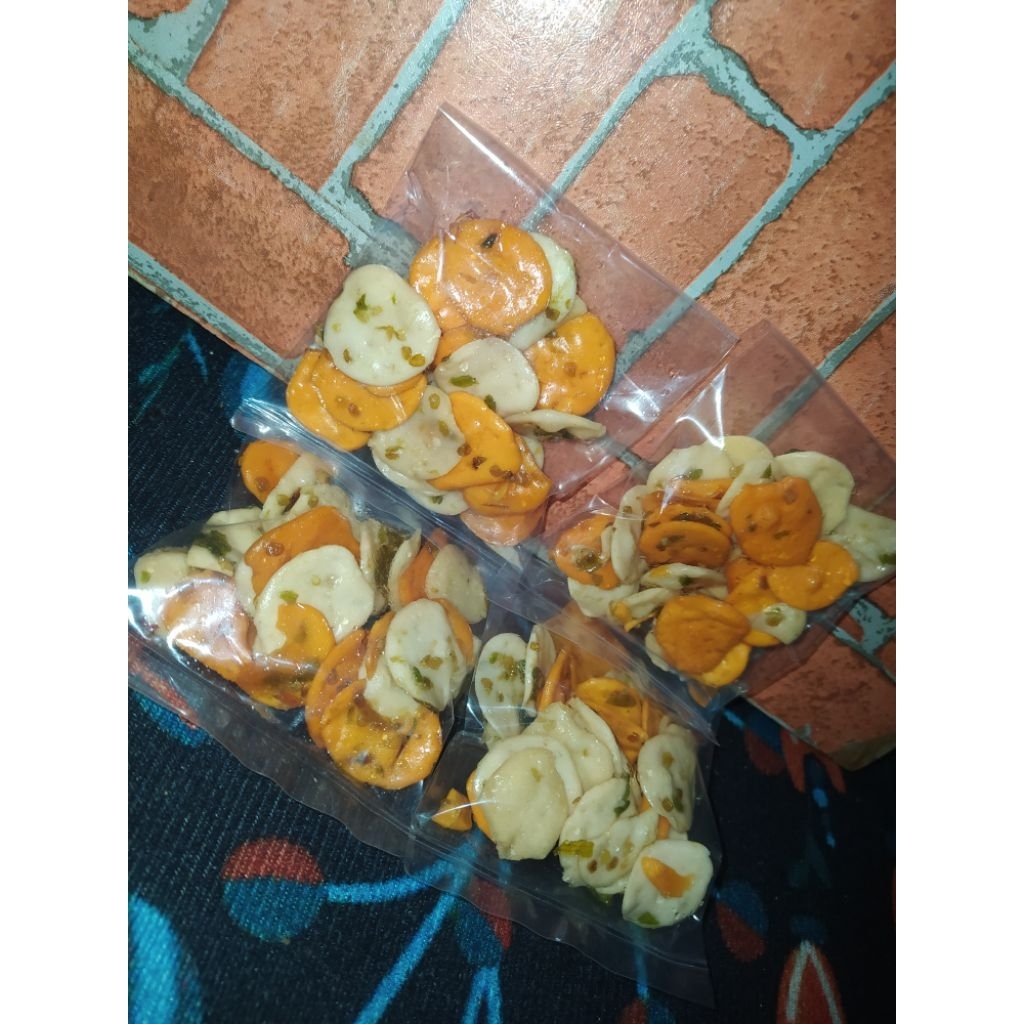 

Giga Kurupuk Lada Cuma SERIBU / Seblak Bantat