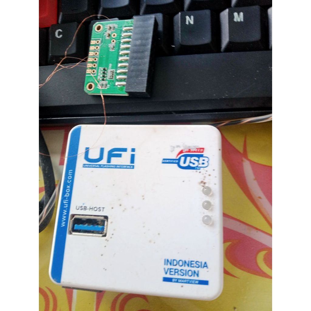Ufi box 1 set original UFI Box dan UFI ISP Adapter V2 masih 100 persen